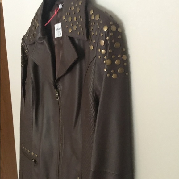 Gorgeous Pamela McCoy Studded Leather Jacket (new-never-worn-new) Size Medium - Picture 8 of 13